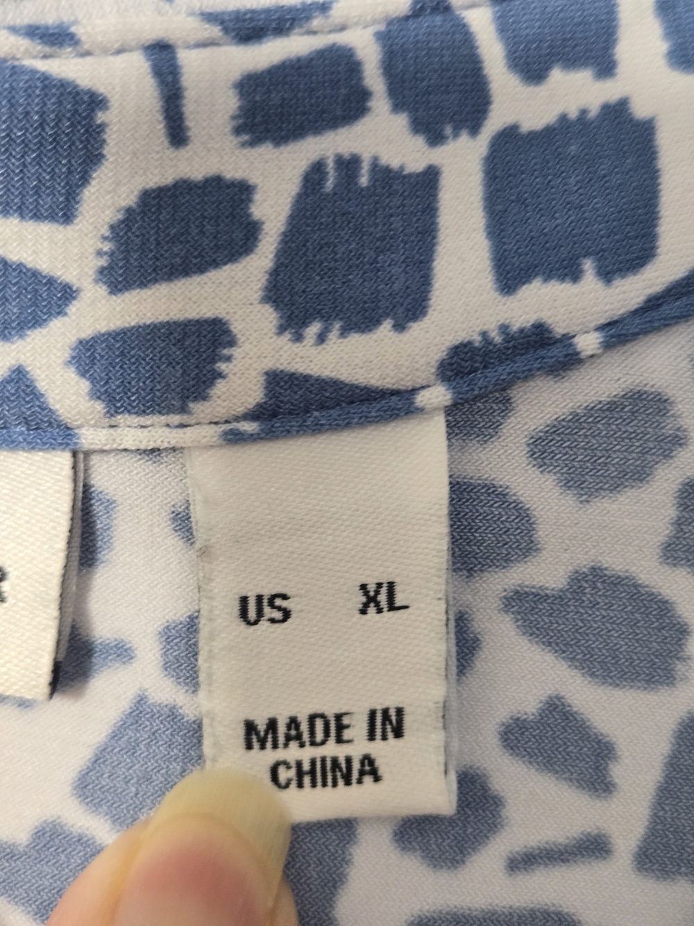 Susan Graver Navy and White Pebble-Print Button Front Shirt Size XL - Picture 4 of 8